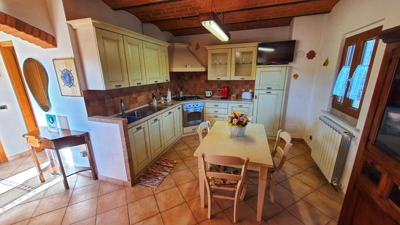 Spicchio Di Luna - Casa Vacanze Albiano Magra Екстериор снимка