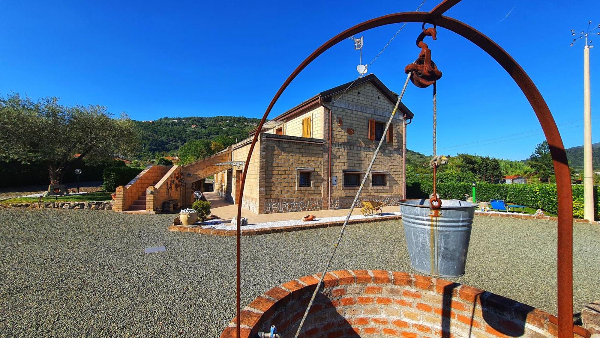 Spicchio Di Luna - Casa Vacanze Albiano Magra Екстериор снимка